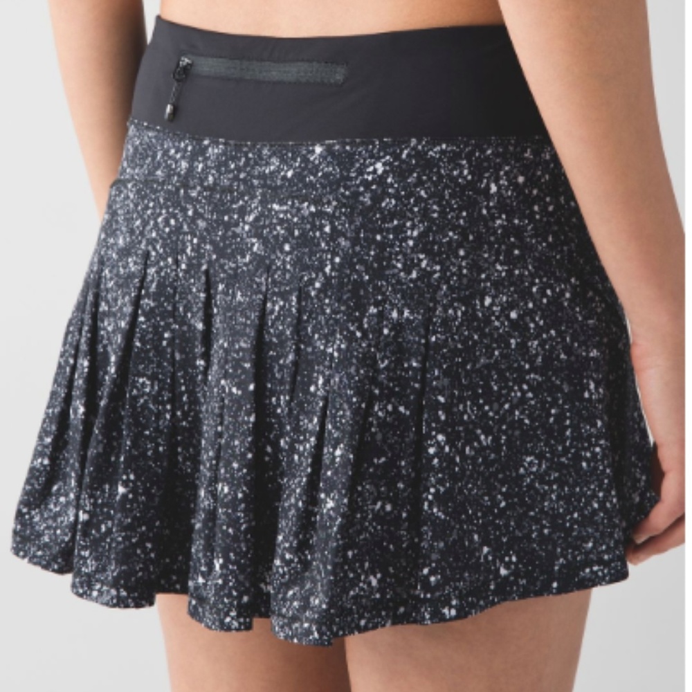 Lululemon Circuit Breaker Skirt 6 Tall Black White